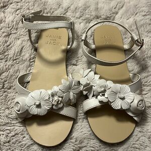 Gently used white floral girls 2k sandal